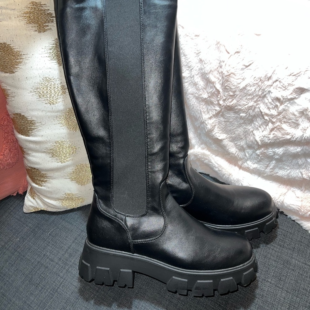 Chunky Black Boots